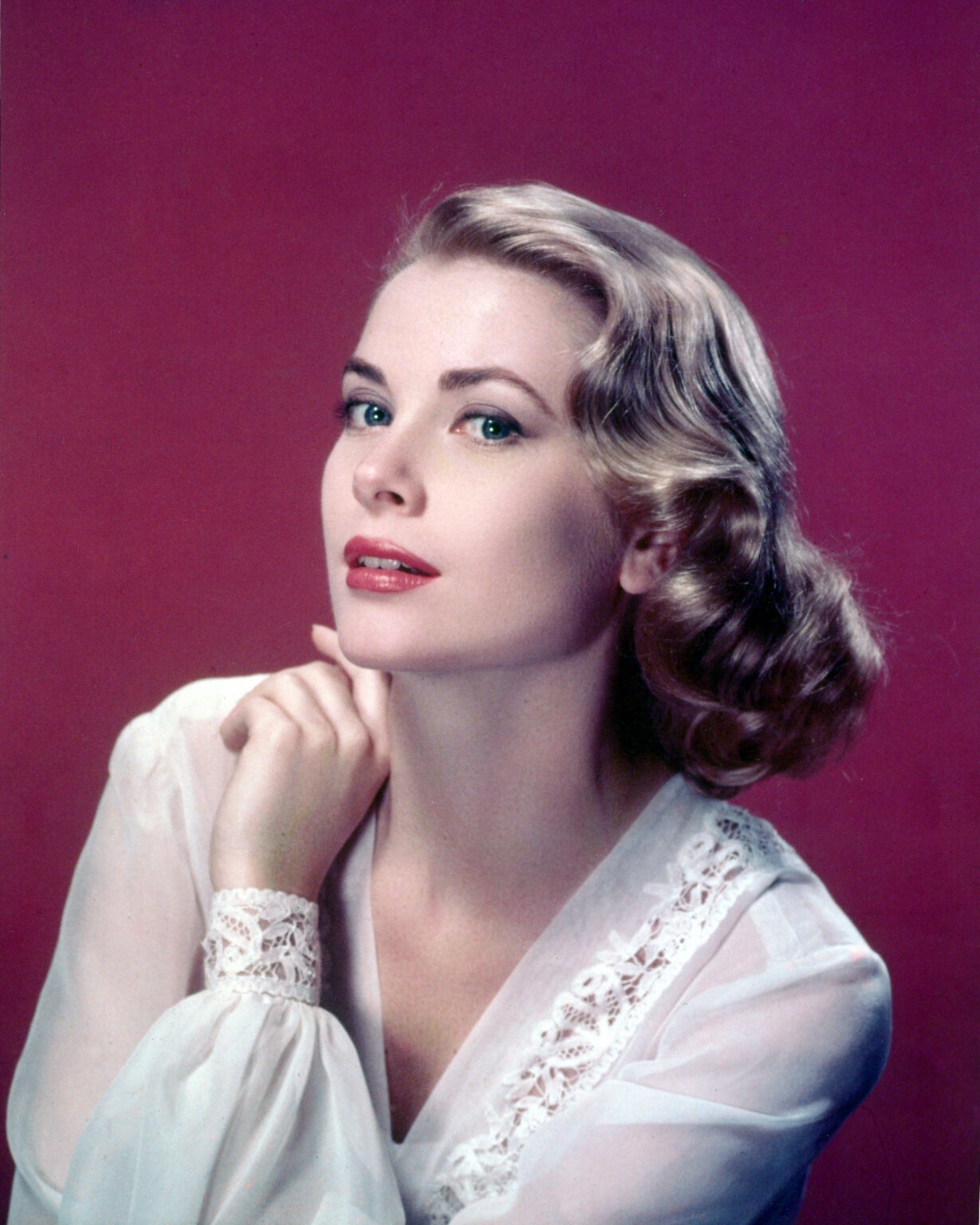 Unraveling the Enigma: The Mysterious Circumstances of Grace Kelly’s ...