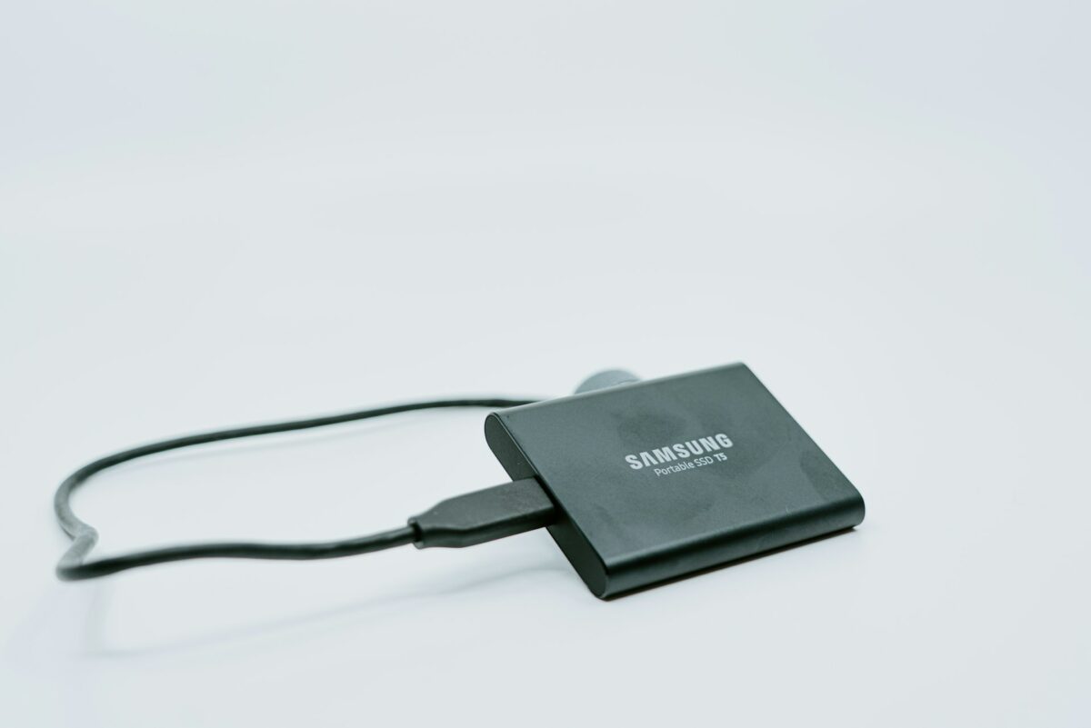 What Is the Better Choice for Your Data: Cloud Storage or External Solid-State Drives?