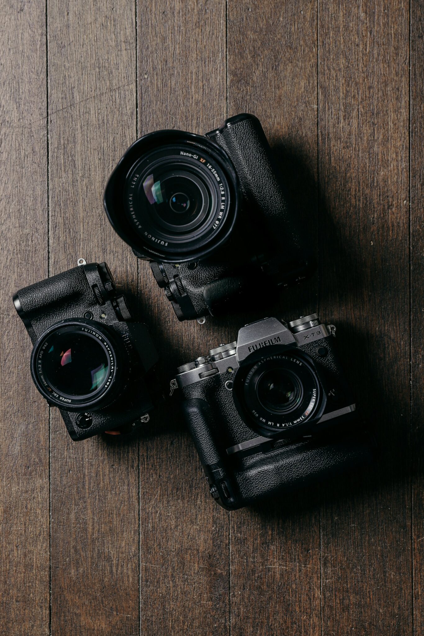 Comparing Digital Single-Lens Reflex Cameras to Mirrorless Cameras ...
