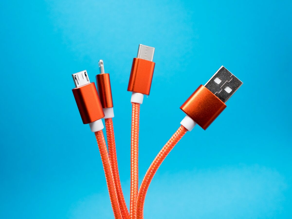 USB-C vs Lightning: The Next Generation of Charging Cables