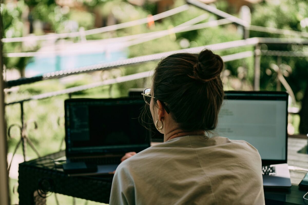 Managing Multiple Income Streams as a Digital Freelancer