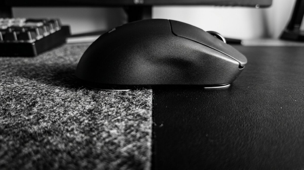 Desk Mat Materials: Felt vs Polyurethane Friction Resistance for High-DPI Mouse Movements